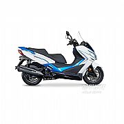 赛艇Xciting 300i